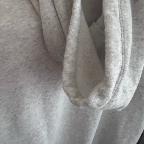 PINK Victoria's Secret Heather Gray Hoodie Brandnew - Picture 3 of 3